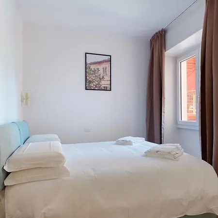Apartment La Farmacia *