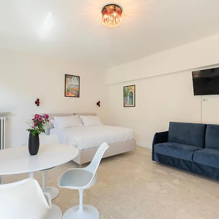 La Farmacia Apartment Stresa